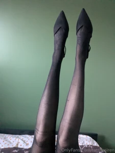 Long legs long toes part 1