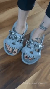 Grateful for these absolutely badass sandals i received from my