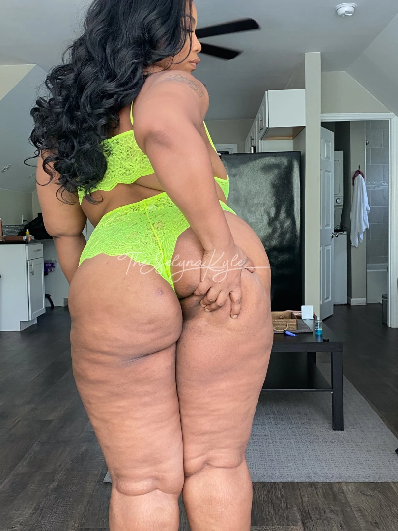 I love how horny i get when i see you online part 1 