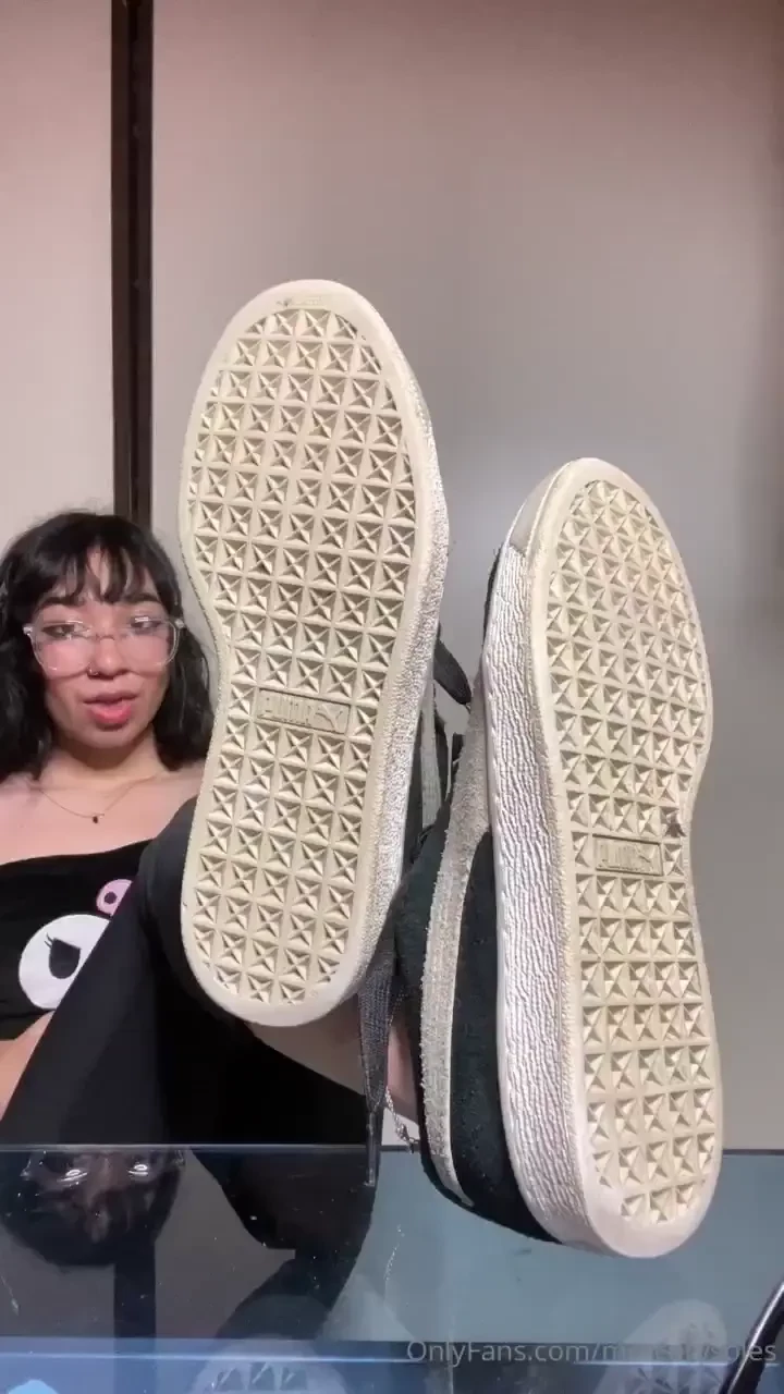 The weather s getting hotter and so are my feet what do you think i part 1 