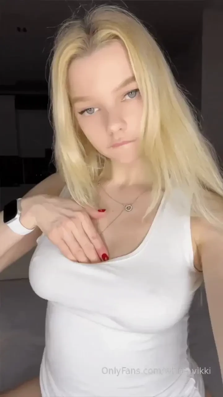 Are you wondering what s under my tank top send me and i ll show you 