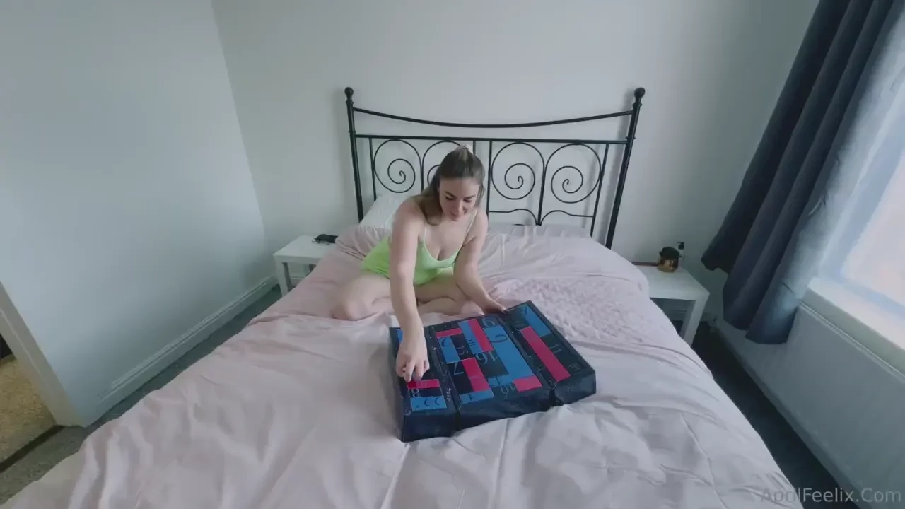 Sexy advent calendar day 19 video 19 of 24 in day 19 s box was instant 