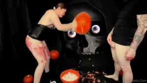 For todays messy monday video i just have to throw back to last year