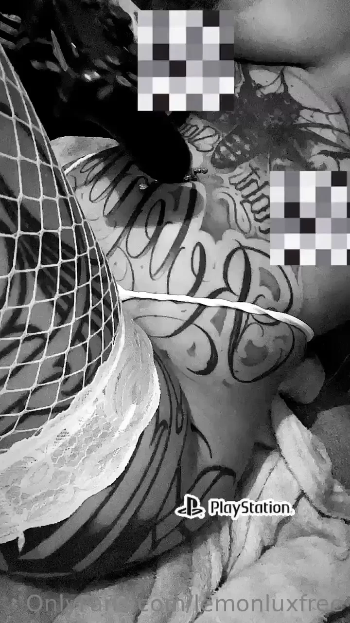 If you wanna play with me then go to my vip page i take all kinds of 