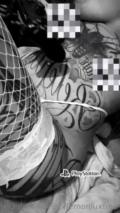 If you wanna play with me then go to my vip page i take all kinds of