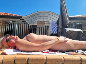 Side boob anyone part 5