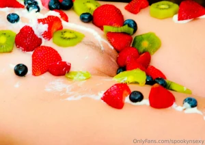 Australia day is known for a nice pavlova anyone hungry for my pav