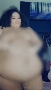 I love finger fucking my big huge belly button mmm watch me play with