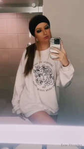 I m in a playful mood tonight so if anyone wants to have fun let a