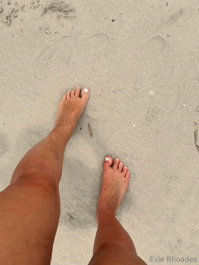 Feet pictures who likes 