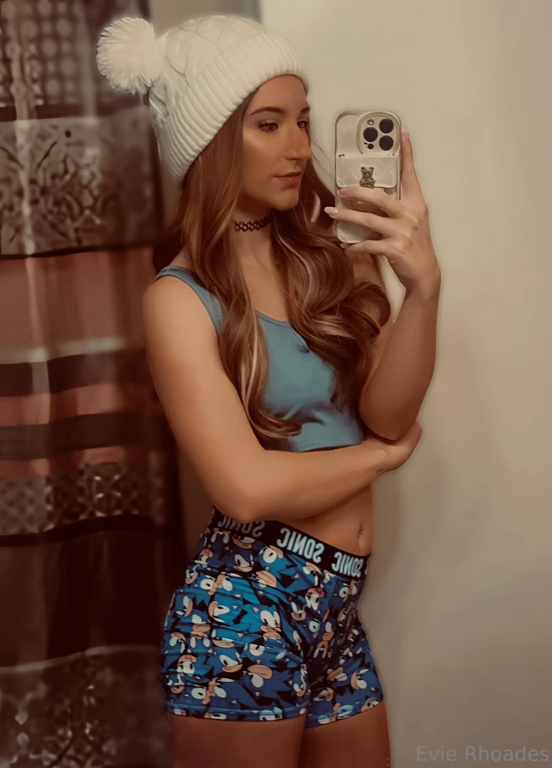 Thinking of some dirty things we could do together 