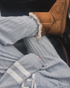 To the men that keep asking for freebies babes this page is free