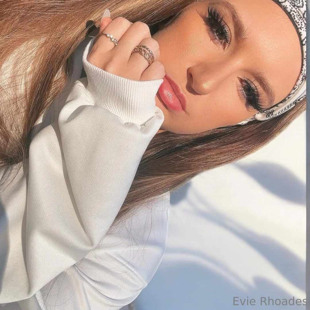 We need sunshine on this cloudy day 