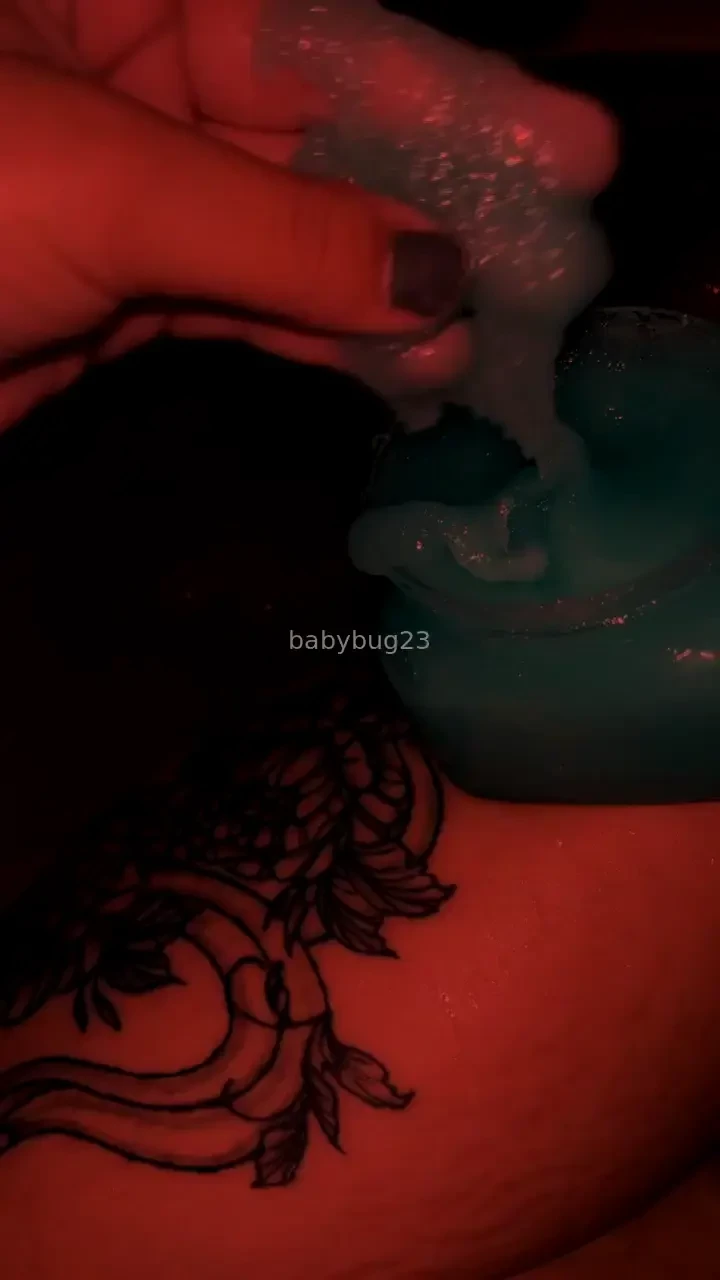 Come have sum fun while i m rubbing stuff on me babybug23 showershave 