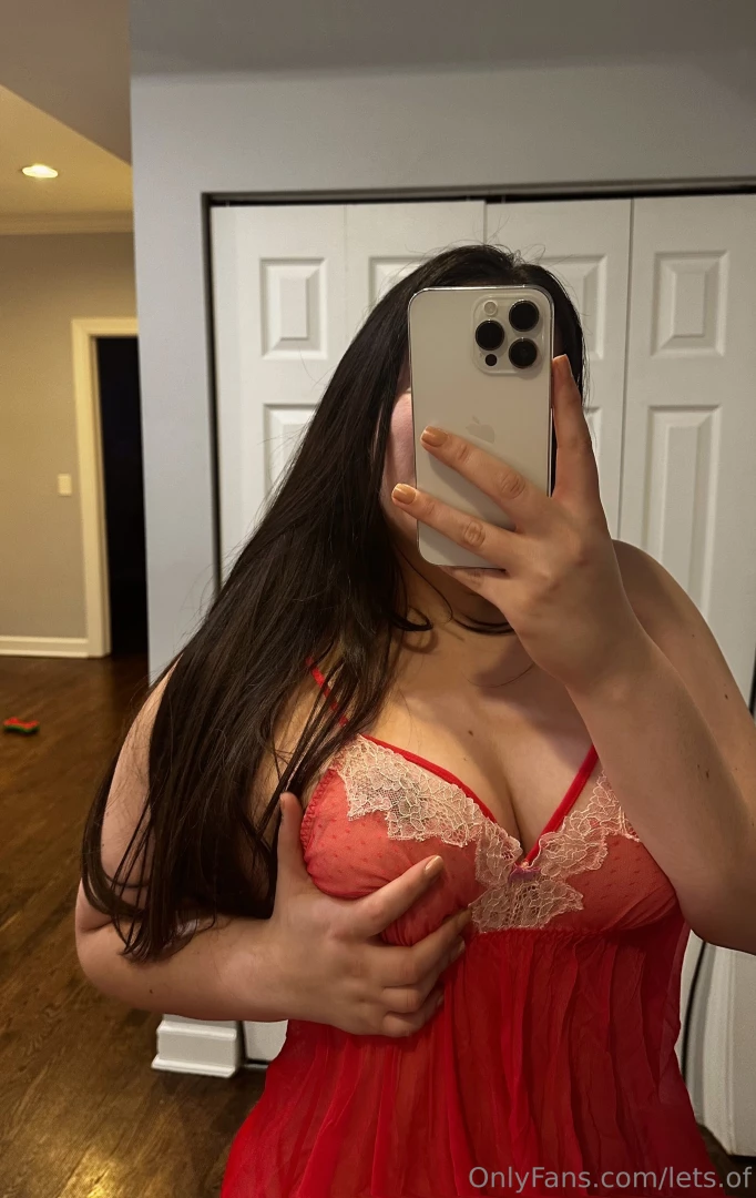 Waiting for you to come say hi 