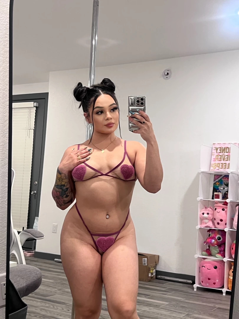 kendallknightt - Live starts in an hour get your dick ready for me babyyy 