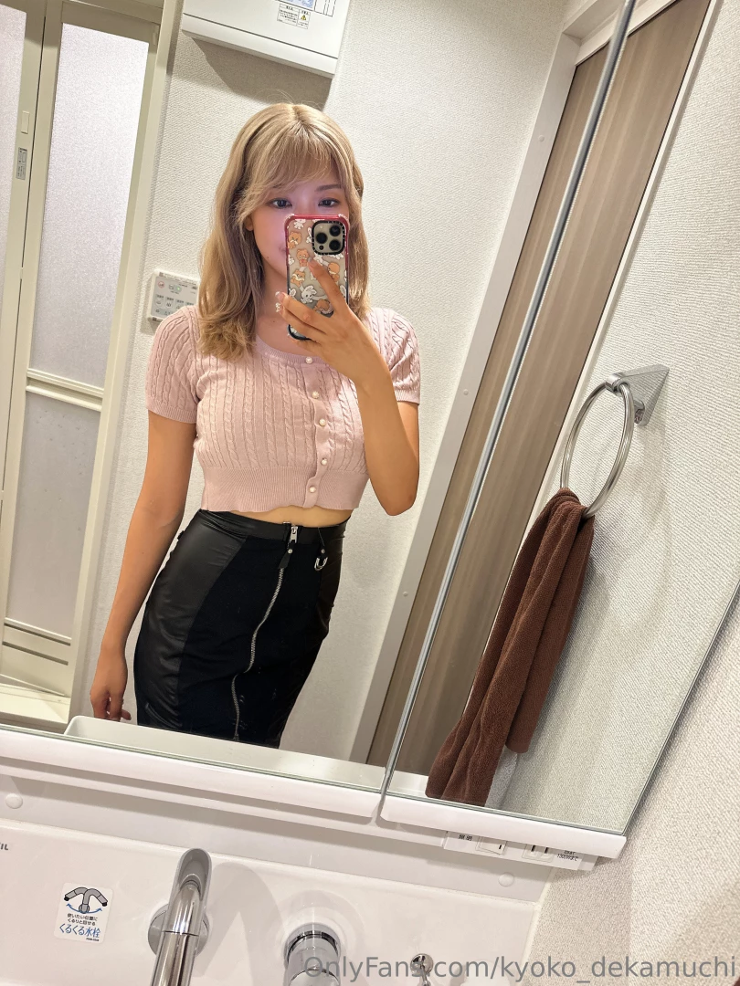 Bathroom peekaboo of the day thought you might enjoy my panties 