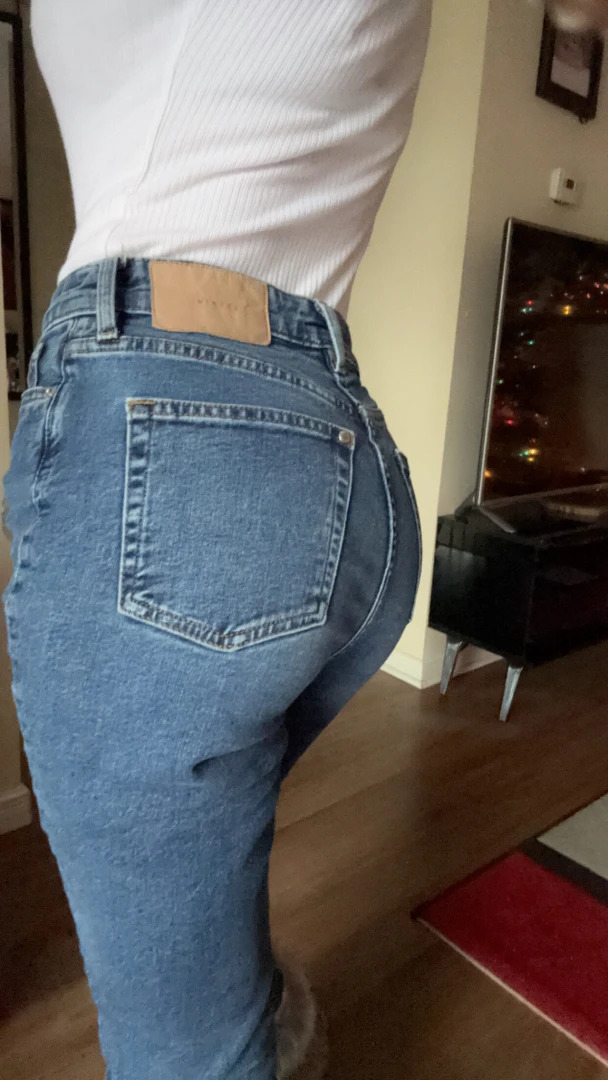 How does my ass look in jeans part 1 