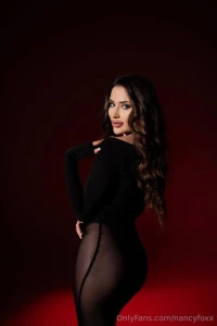 Happy friday babe the fun starts now and i m here to make sure you