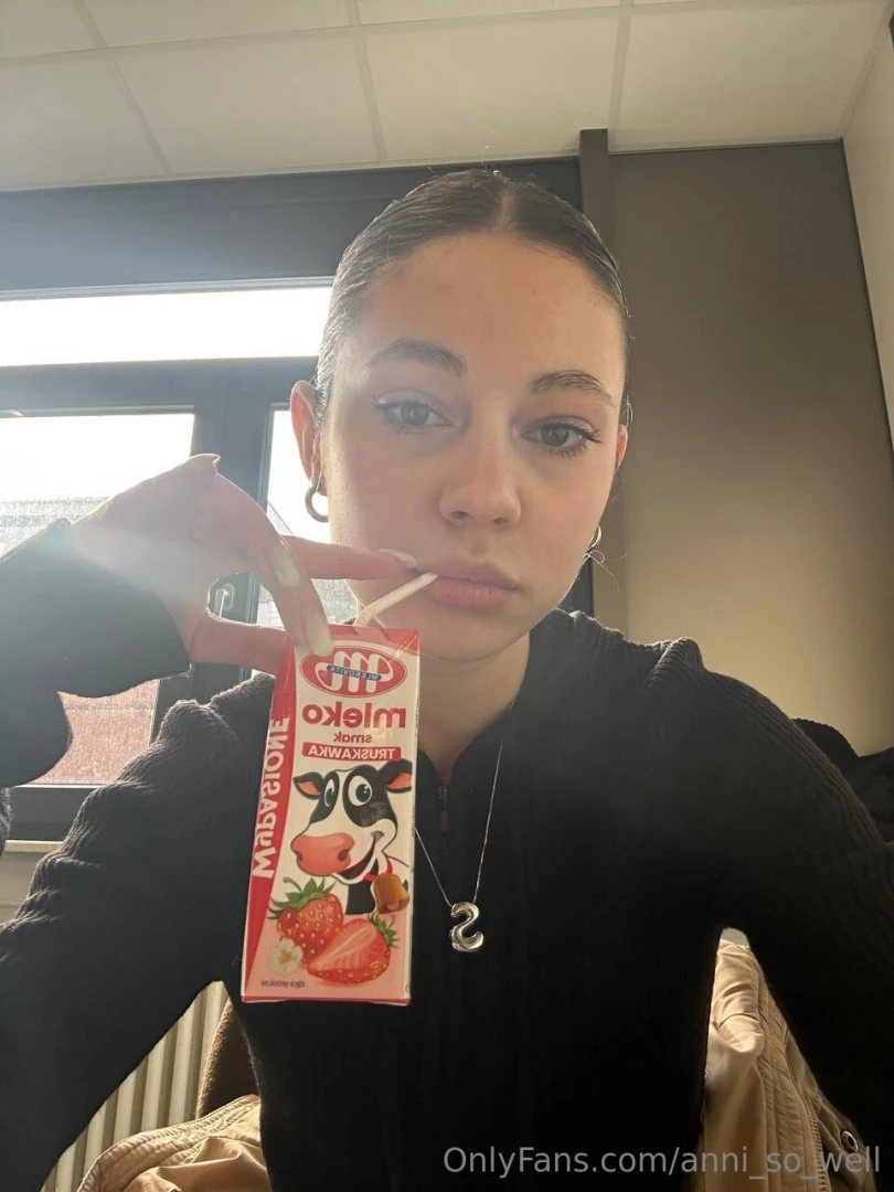 I like sweet things but even more so when they re in my hands 