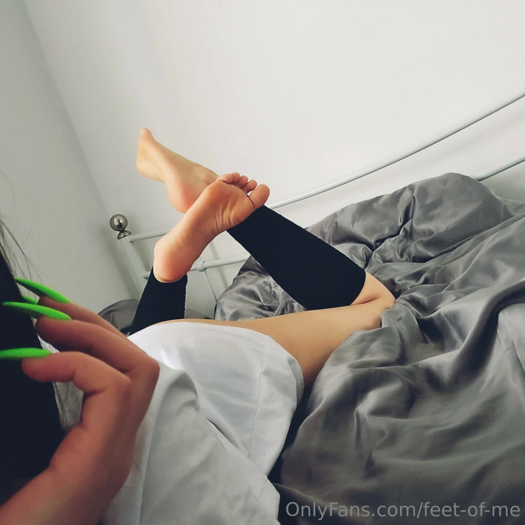 Lazy feet in bed waiting for your massage lt 3 part 3 
