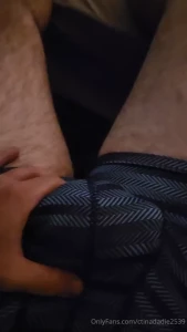 Sitting here and got horny so i figured u d like to see my hard cock