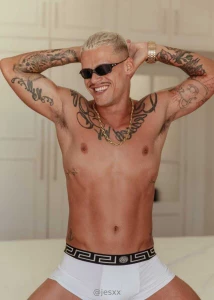 Vers boy alert promotion - 35 off hey guys follow my big friend part 69