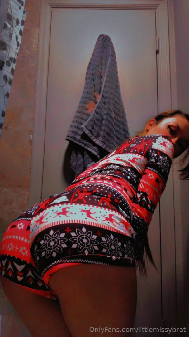 Don t you wanna spank it 