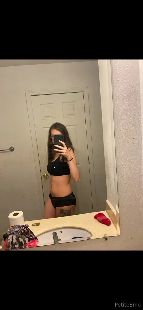 I m backkkk just can t do vids rn 