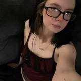 petiteemo049