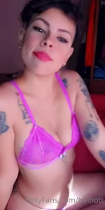 Hola amores hello loves what are you doing