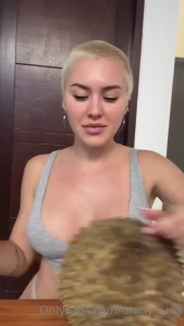 Throw back to me trying a durian fruit for the first time check it out