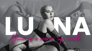 Hi i m luna a muse from bali where the sun caresses the skin and the