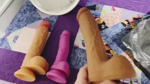 My vip page has explicit sexy content when you sub you ll get it sent