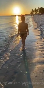 Follow me into the sunset sub to kayeliza or drop a tip for nude