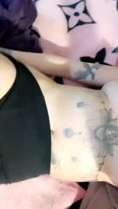 Love touching myself omg i was so horny tonight wish i had some help