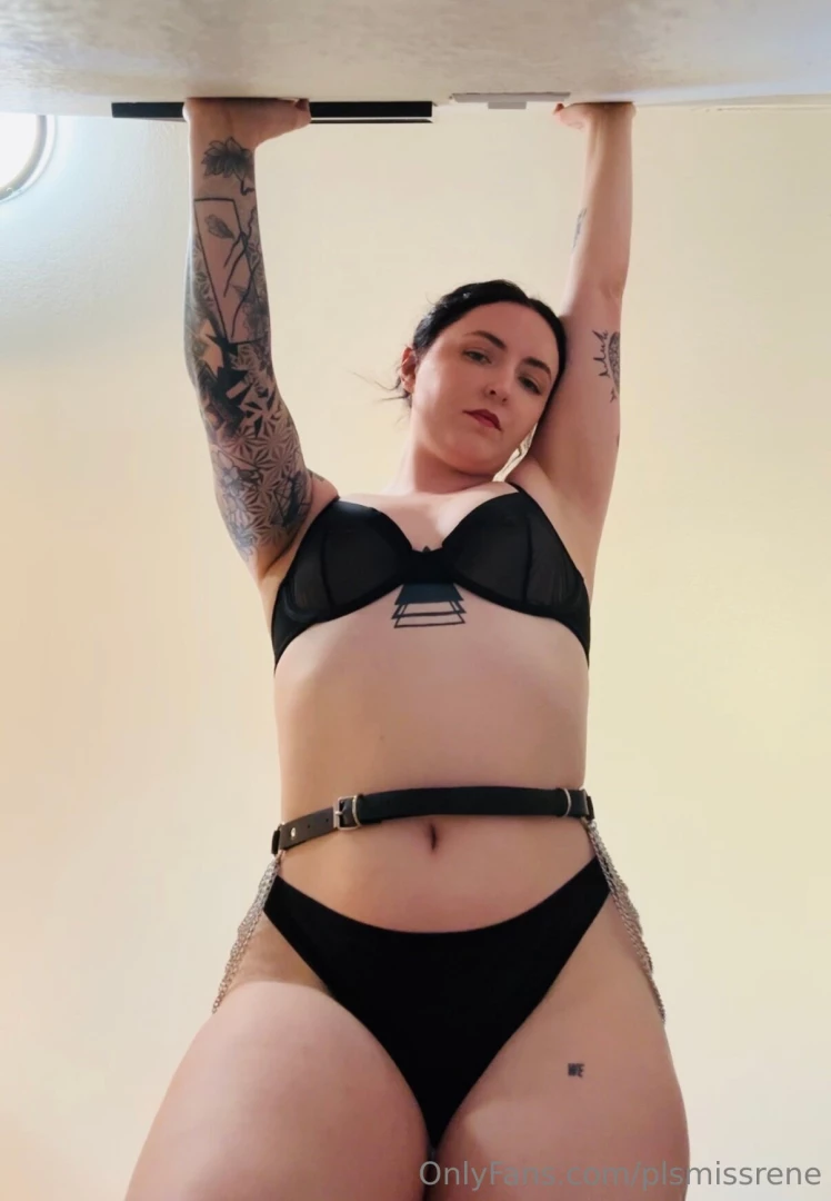 Pov you re in your rightful place below me dm me your words of worship 