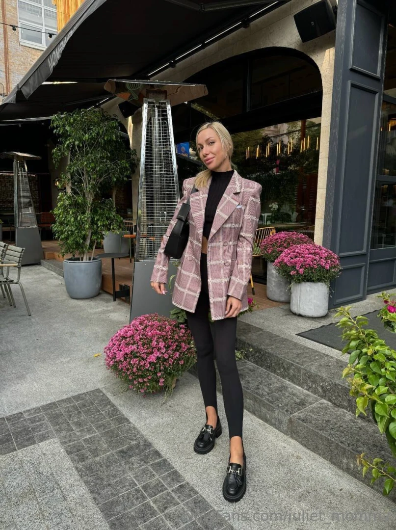 Dressed like i have my life together don t fall for it 