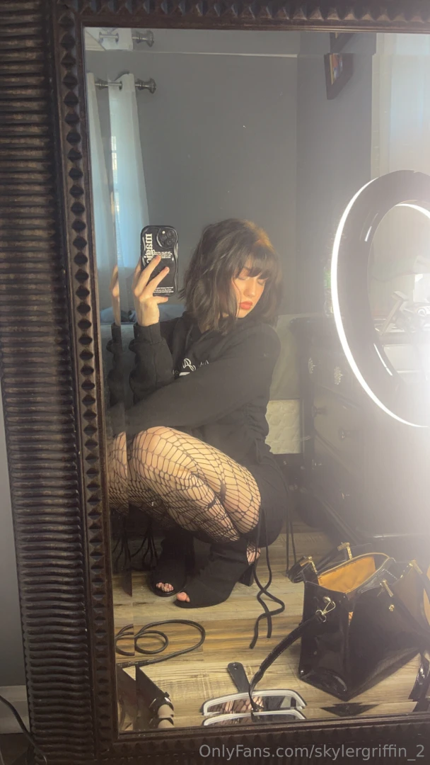 Dropping content today check your dms 