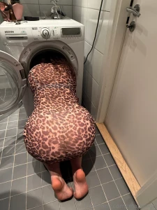 I m stuck please help me stepbro