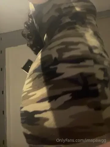 My ass looks so fat rnn i need your big hands to play with it 3 