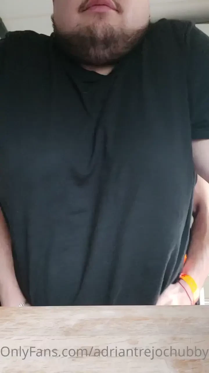 No sab is lo que me gusta que un macho me sobe los pechos 