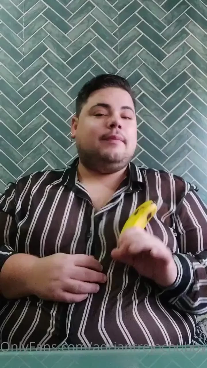 Necesito voluntarios para que me toquen mis pechos son muy sensibles 