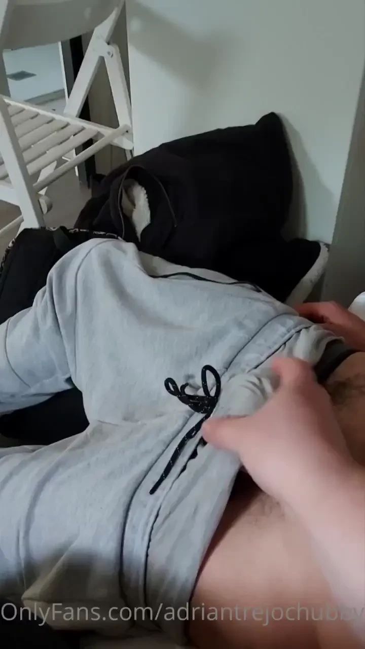 As masturbo a mi vecino heterosexual como lo disfruta 