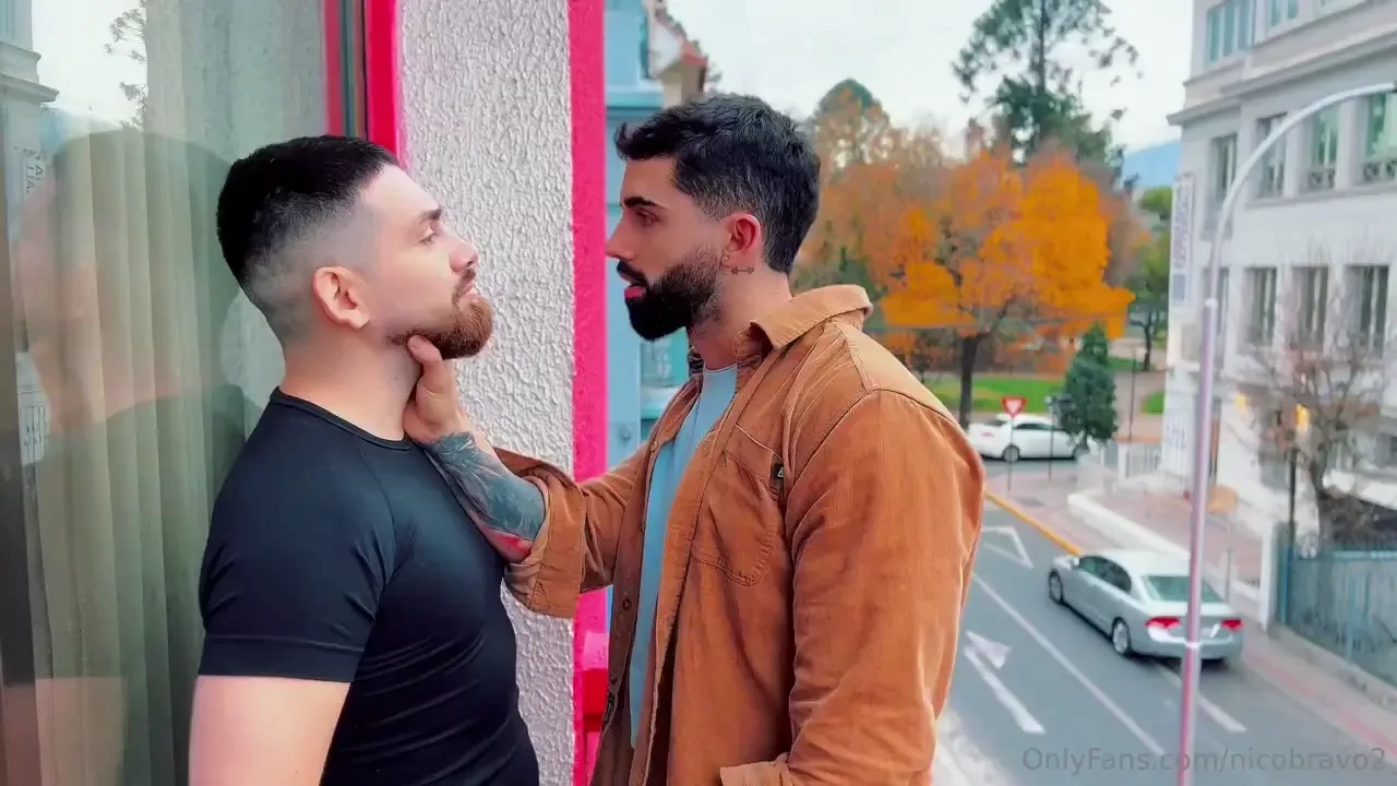 As parti todo este es realmente el primer beso que nos dimos no hubo 