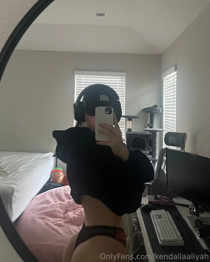 Gaming attire unlock to reallyyyy get a look 