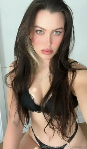 In case you forgot what sexy looks like here s a reminder