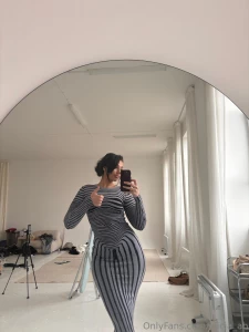 Waiting in my dms for u