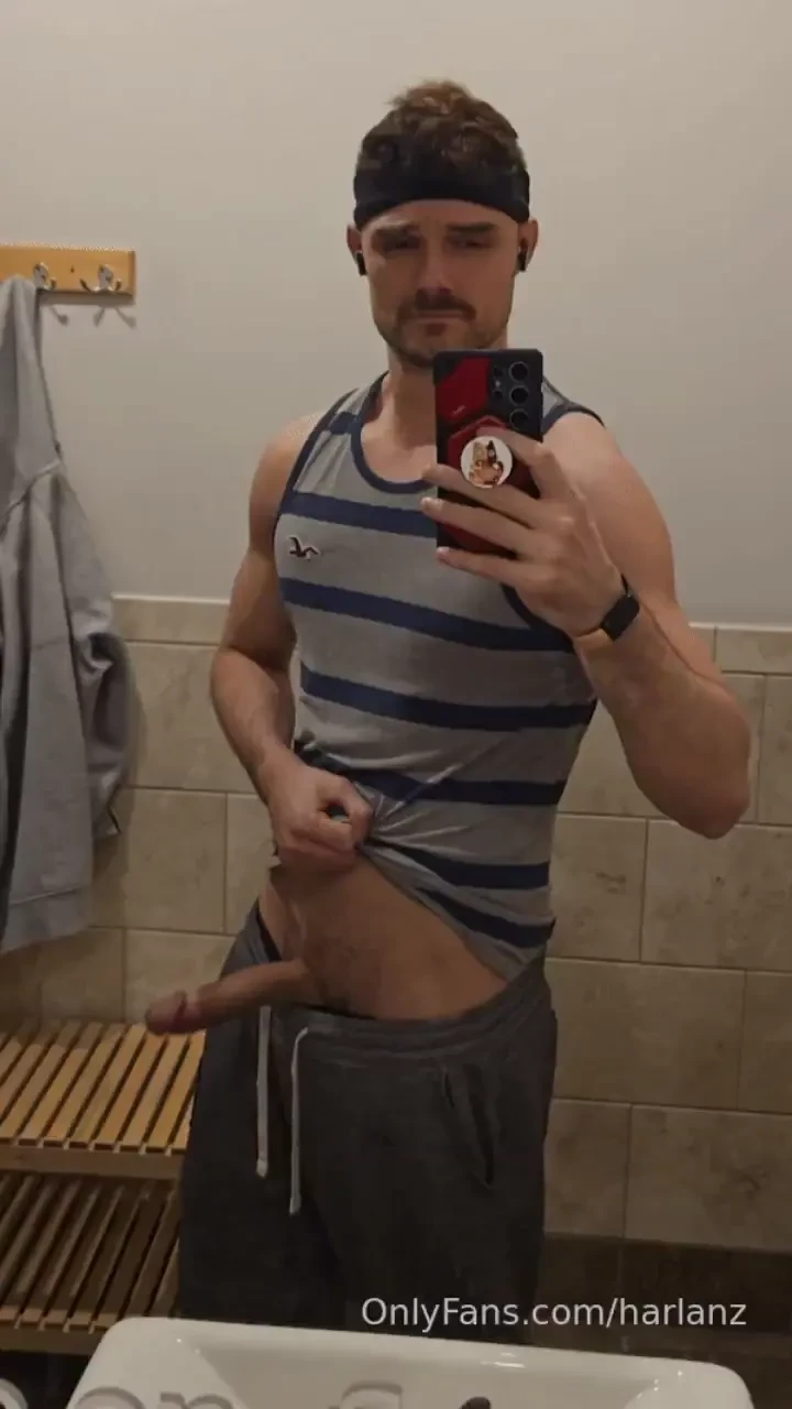 Gym dick throbs for you cuties thank you all for the insane amount of 