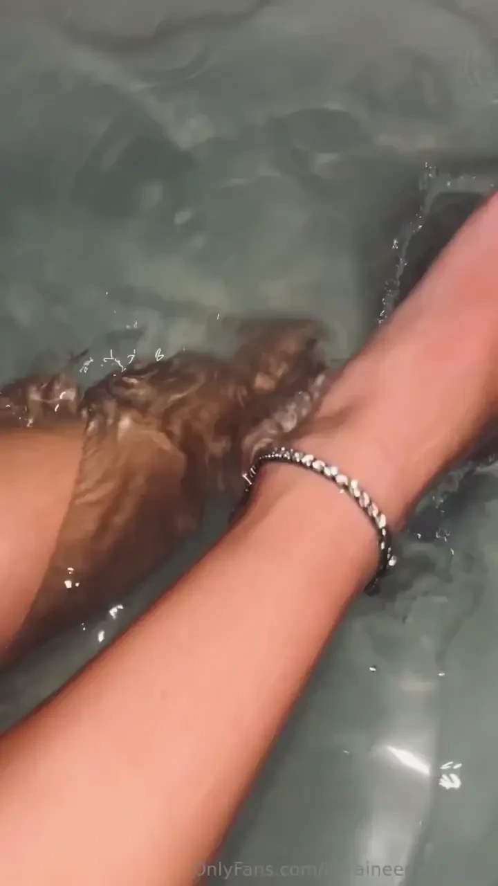 I m feeling wet and horny 